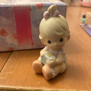 Little moments infant daughter